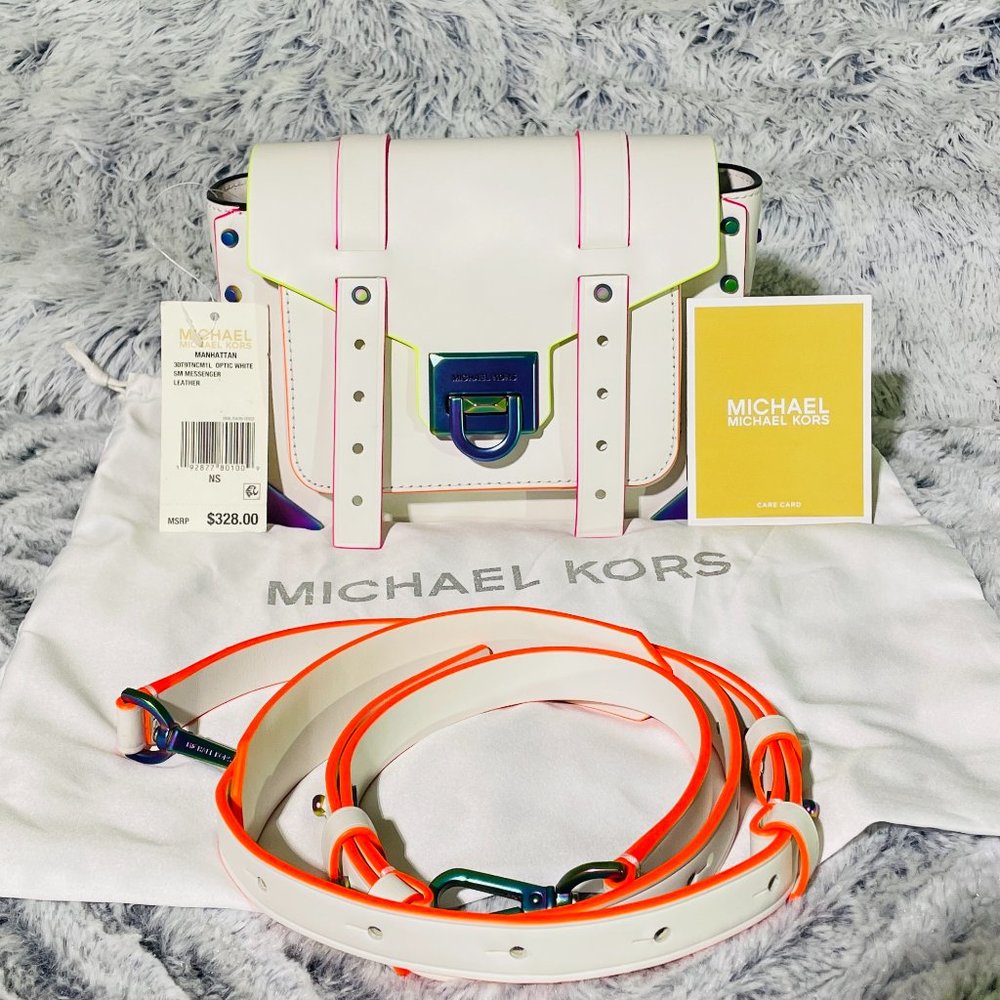 MICHAEL BY MK MANHATTAN SMALL CONTRAST-TRIM LEATHER CROSSBODY (30T9TNCM1L)